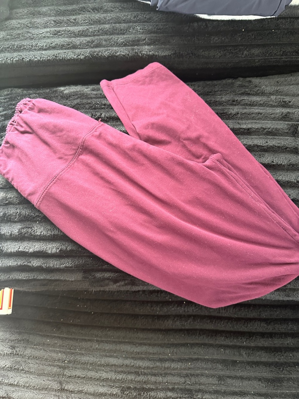 Maroon leggings